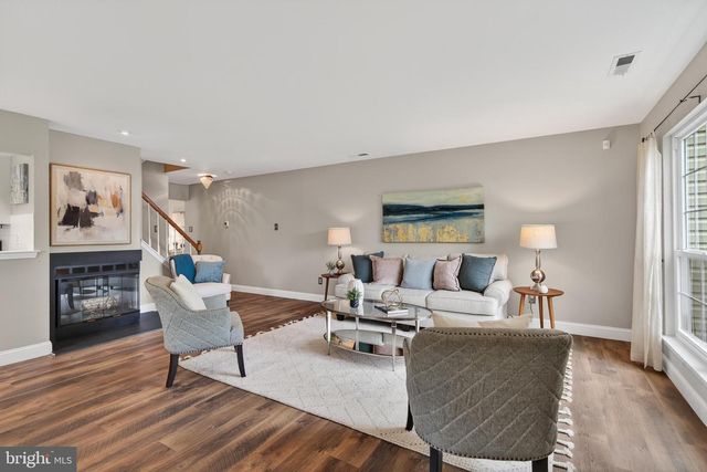297 STANTON CT, Glen Mills, PA 19342