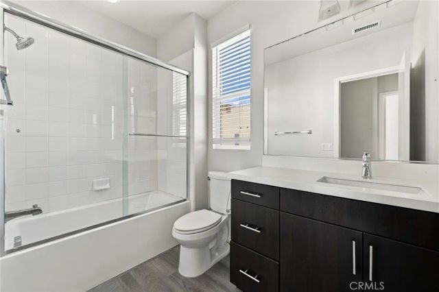 797 Leeward, Costa Mesa, CA 92627