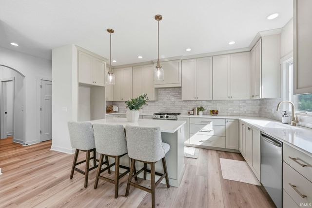 9836 Gala Cove, Fort Wayne, IN 46835