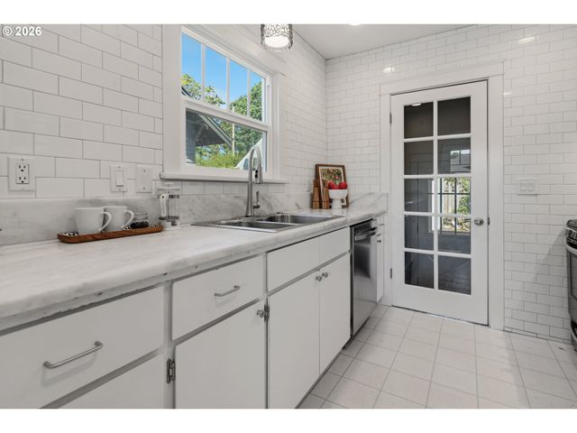 2313 GRANT St, Vancouver, WA 98660