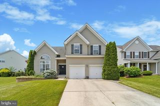 230 WINDSOR DR, Swedesboro, NJ 08085