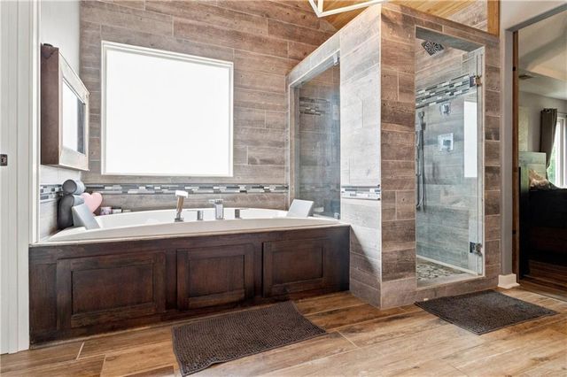 1820 N 160th Street, Basehor, KS 66007