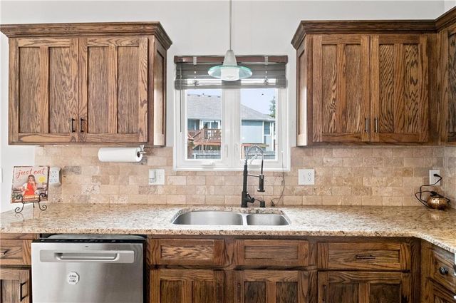 1820 N 160th Street, Basehor, KS 66007
