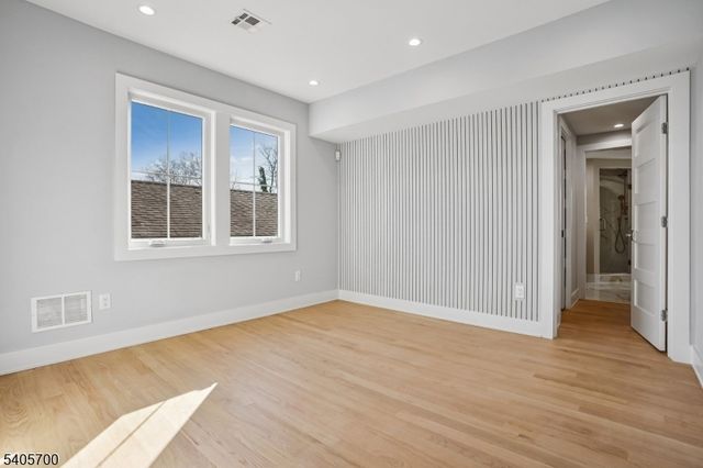 8 Willow St, Millburn Twp., NJ 07041