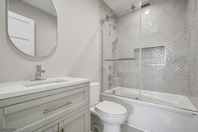 8 Willow St, Millburn Twp., NJ 07041