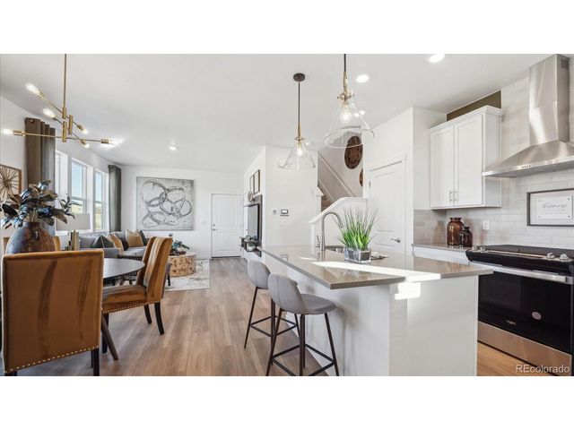 906 Logan Peak Way, Berthoud, CO 80513