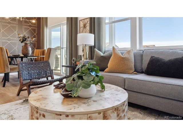 906 Logan Peak Way, Berthoud, CO 80513