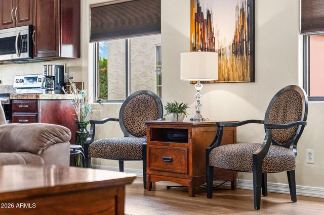 1802 E STELLA Lane, Phoenix, AZ 85016