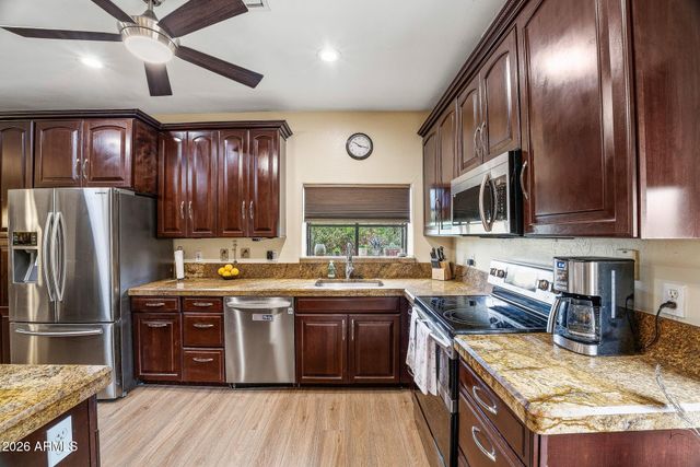 1802 E STELLA Lane, Phoenix, AZ 85016