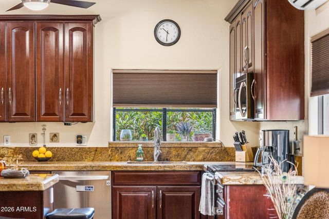 1802 E STELLA Lane, Phoenix, AZ 85016