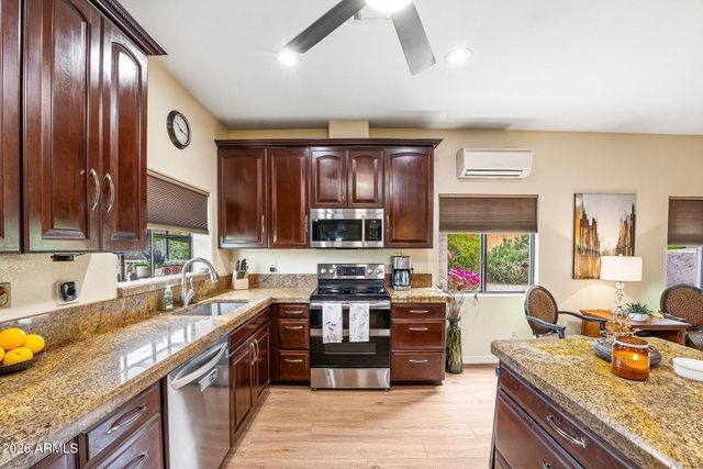 1802 E STELLA Lane, Phoenix, AZ 85016