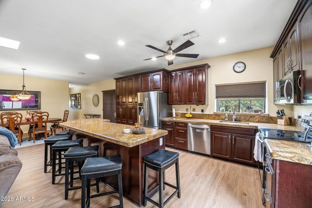 1802 E STELLA Lane, Phoenix, AZ 85016