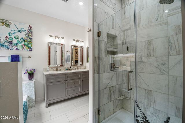 1802 E STELLA Lane, Phoenix, AZ 85016