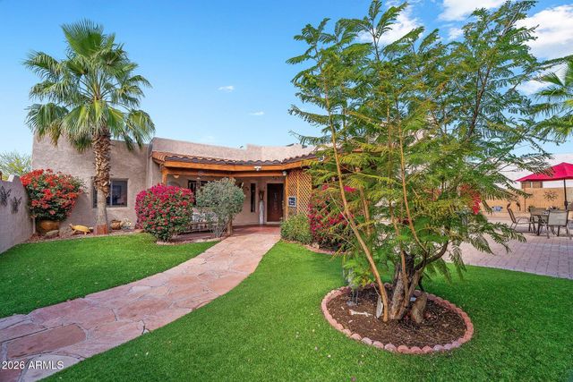 1802 E STELLA Lane, Phoenix, AZ 85016