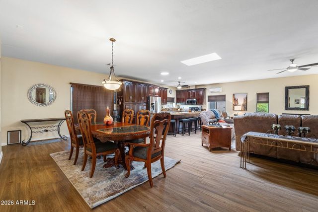 1802 E STELLA Lane, Phoenix, AZ 85016