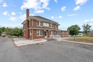 E 815 Main ST, Floyd, VA 24091