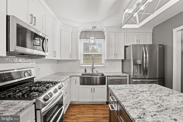 16 S POINTE LN, Fredericksburg, VA 22405