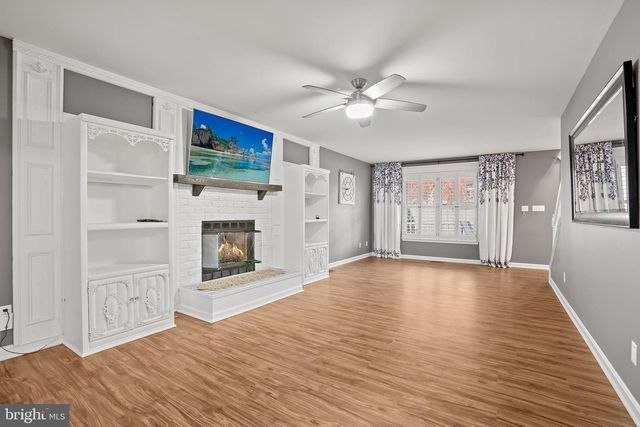 16 S POINTE LN, Fredericksburg, VA 22405