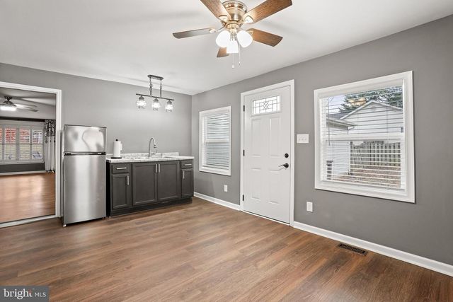 16 S POINTE LN, Fredericksburg, VA 22405