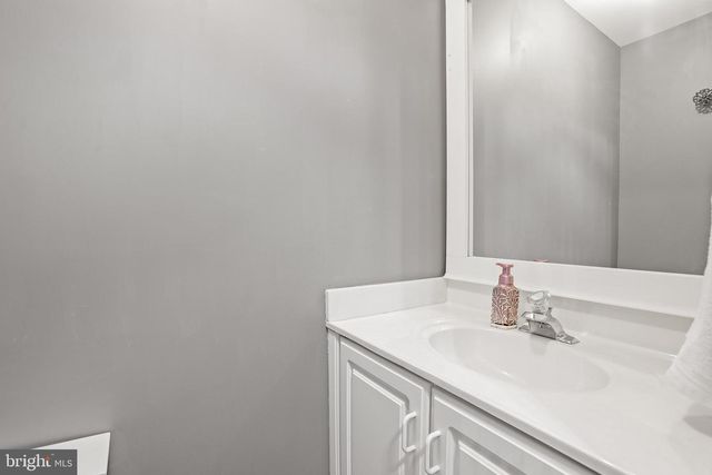 16 S POINTE LN, Fredericksburg, VA 22405