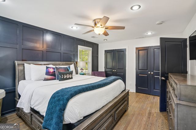 566 Woods Drive NW, Atlanta, GA 30318