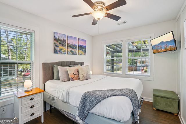 566 Woods Drive NW, Atlanta, GA 30318