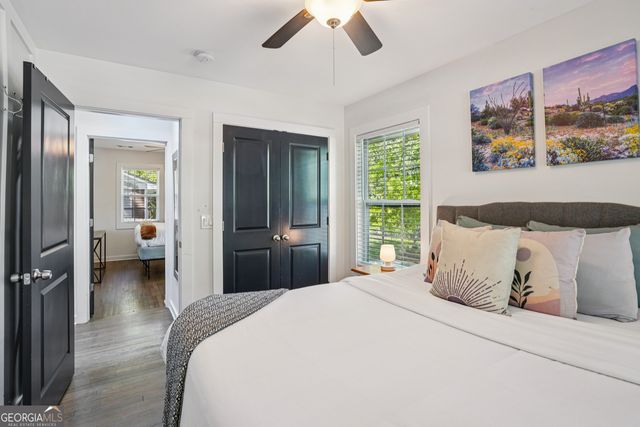 566 Woods Drive NW, Atlanta, GA 30318
