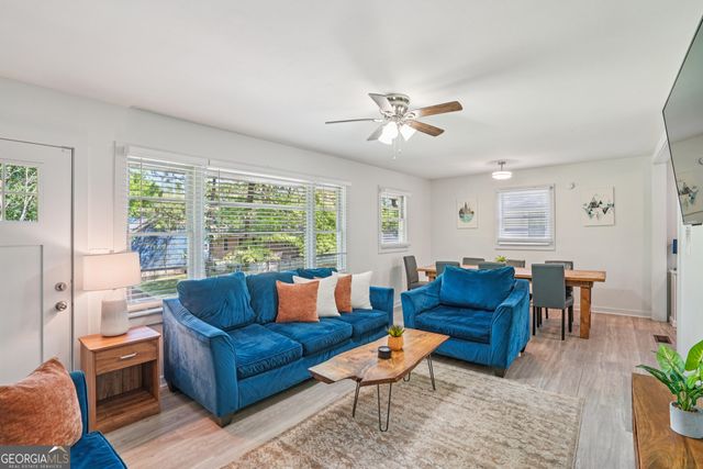 566 Woods Drive NW, Atlanta, GA 30318