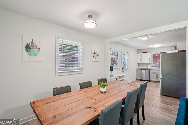 566 Woods Drive NW, Atlanta, GA 30318