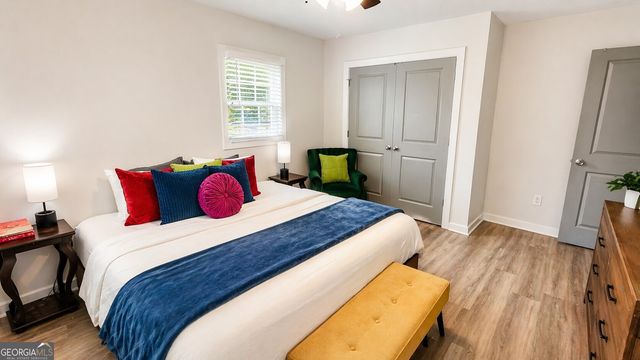 566 Woods Drive NW, Atlanta, GA 30318