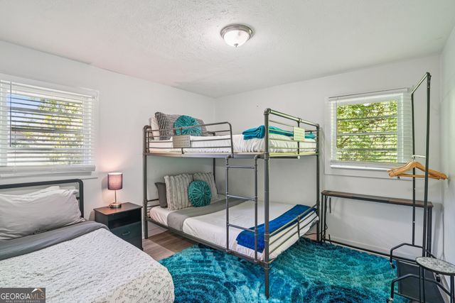 566 Woods Drive NW, Atlanta, GA 30318