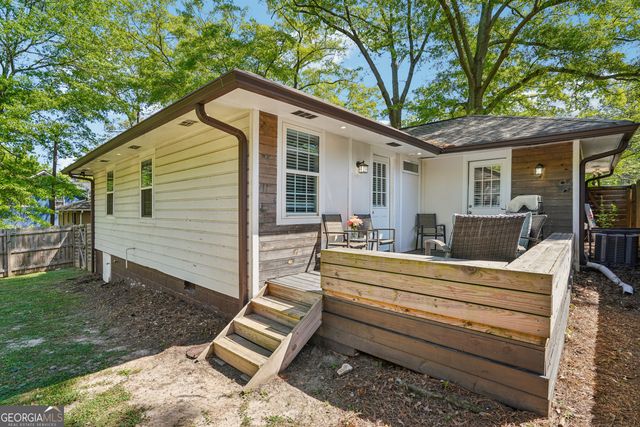 566 Woods Drive NW, Atlanta, GA 30318