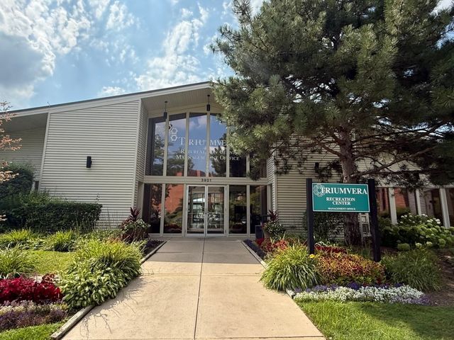 3849 Appian Way, Glenview, IL 60025