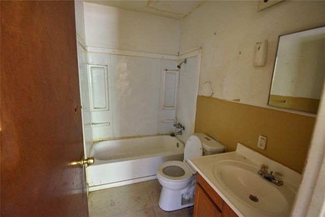 3054 Gordonia, Shreveport, LA 71107