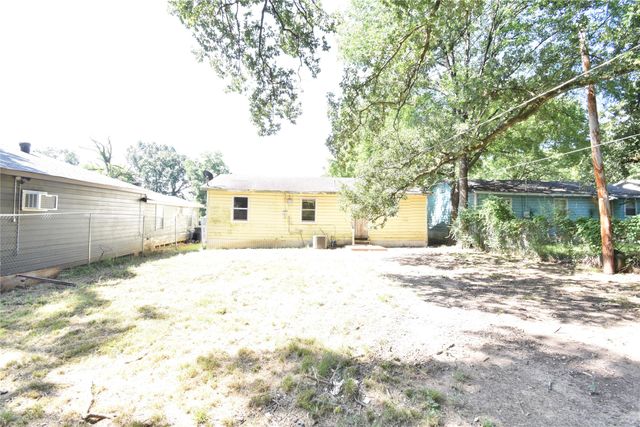 3054 Gordonia, Shreveport, LA 71107