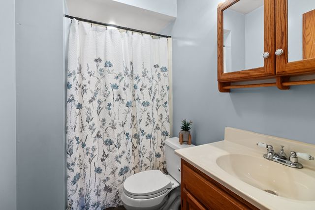 2910 Hickory Lane, Twin Lakes, WI 53181