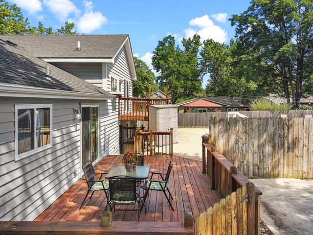 2910 Hickory Lane, Twin Lakes, WI 53181