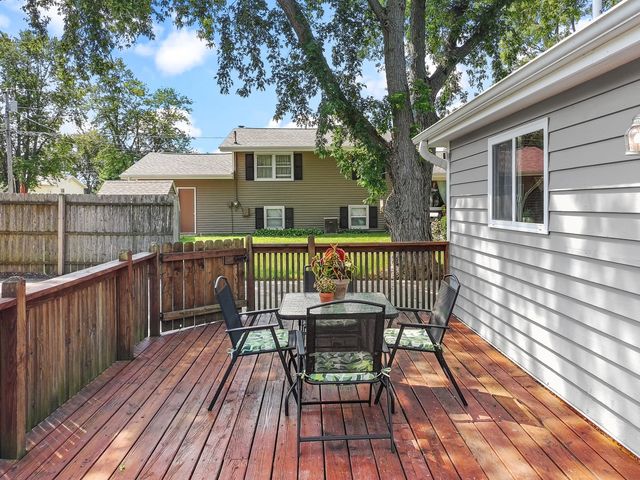 2910 Hickory Lane, Twin Lakes, WI 53181