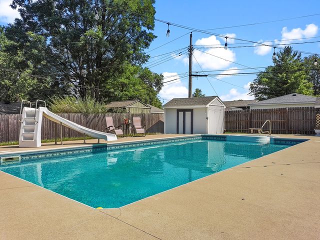 2910 Hickory Lane, Twin Lakes, WI 53181