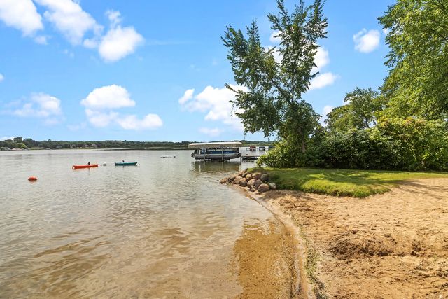 2910 Hickory Lane, Twin Lakes, WI 53181