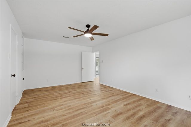 3618 Sunnybrook Lane, Bryan, TX 77802