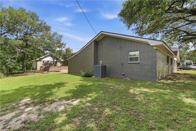 3618 Sunnybrook Lane, Bryan, TX 77802