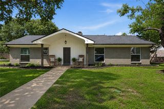 3618 Sunnybrook Lane, Bryan, TX 77802