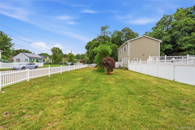 14 Nevada Road, West Babylon, NY 11704