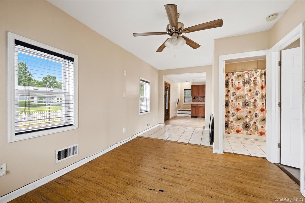 14 Nevada Road, West Babylon, NY 11704 — photo 5