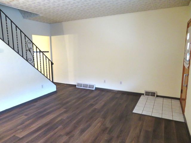 1707 Lenz Avenue, Ambridge, PA 15003
