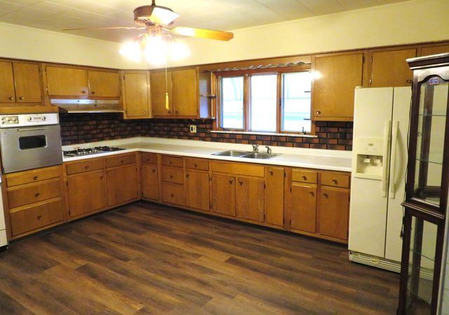 1707 Lenz Avenue, Ambridge, PA 15003