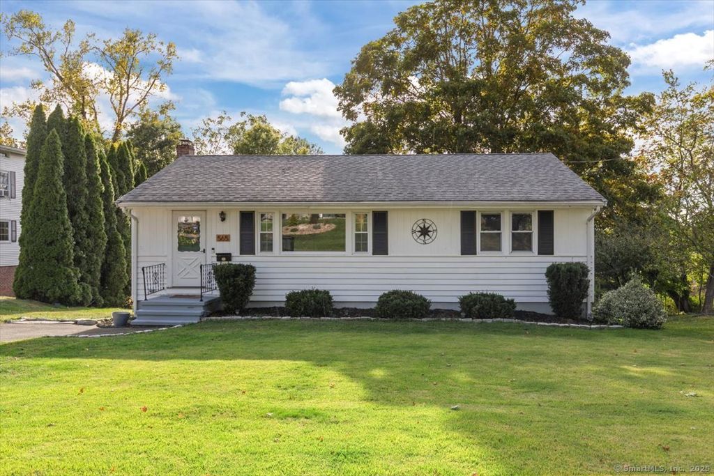 565 Pond Point Avenue, Milford, CT 06460