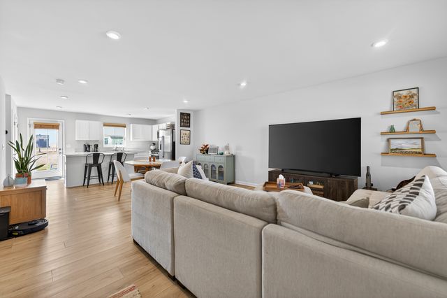 383 Thresher Street, Dekalb, IL 60115