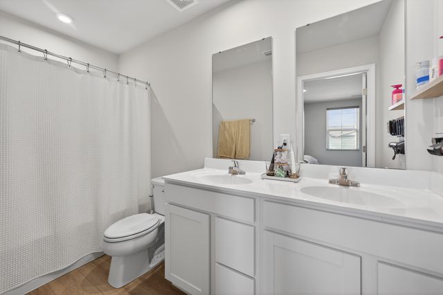 383 Thresher Street, Dekalb, IL 60115